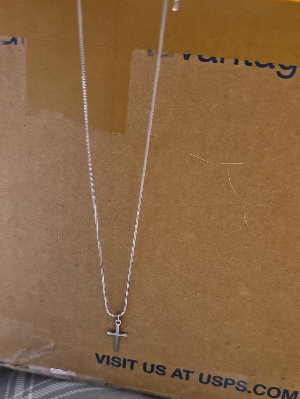 paparazzi Silver Cross Pendant Necklace